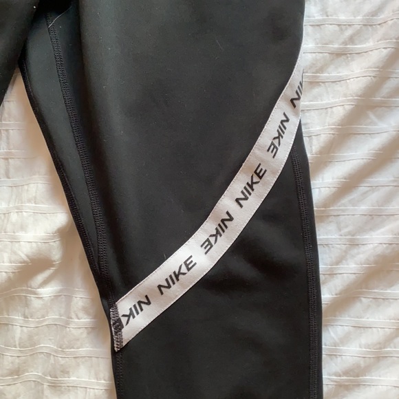 Nike 3/4 length leggings - Picture 3 of 4